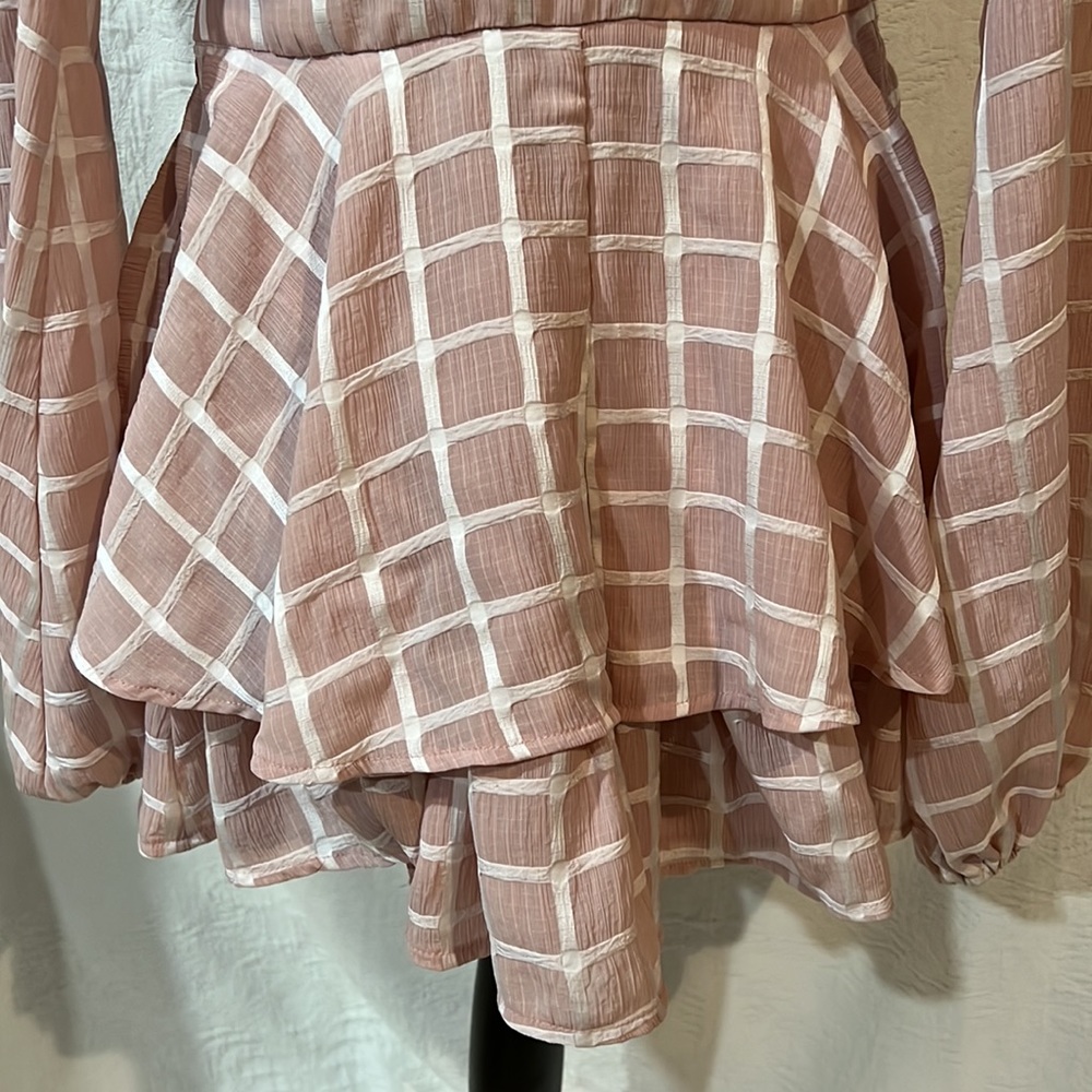 Blithe long sleeve romper, size‎ medium - image 6